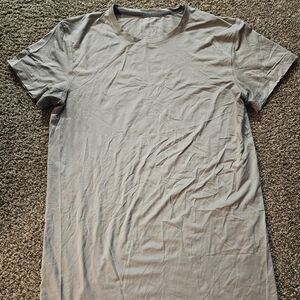 Duluth Trading Co Shirt Mens M Gray Relaxed Fit Crewneck Short Sleeve Athletic